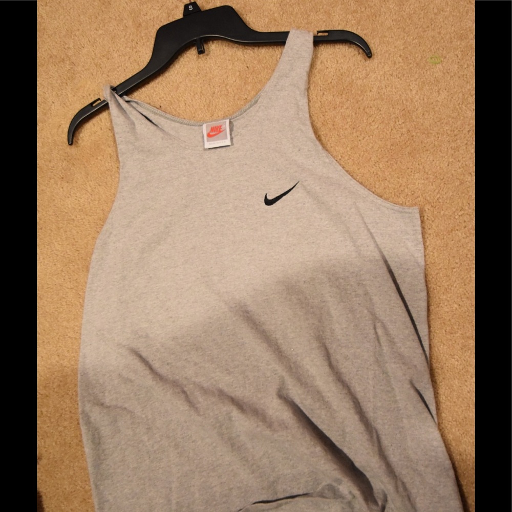 Nike top